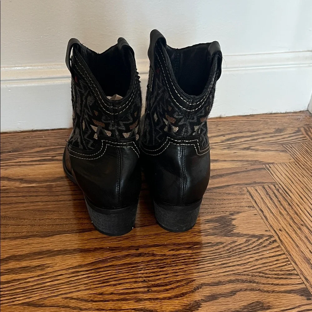 Kurt Geiger chic occasion booties